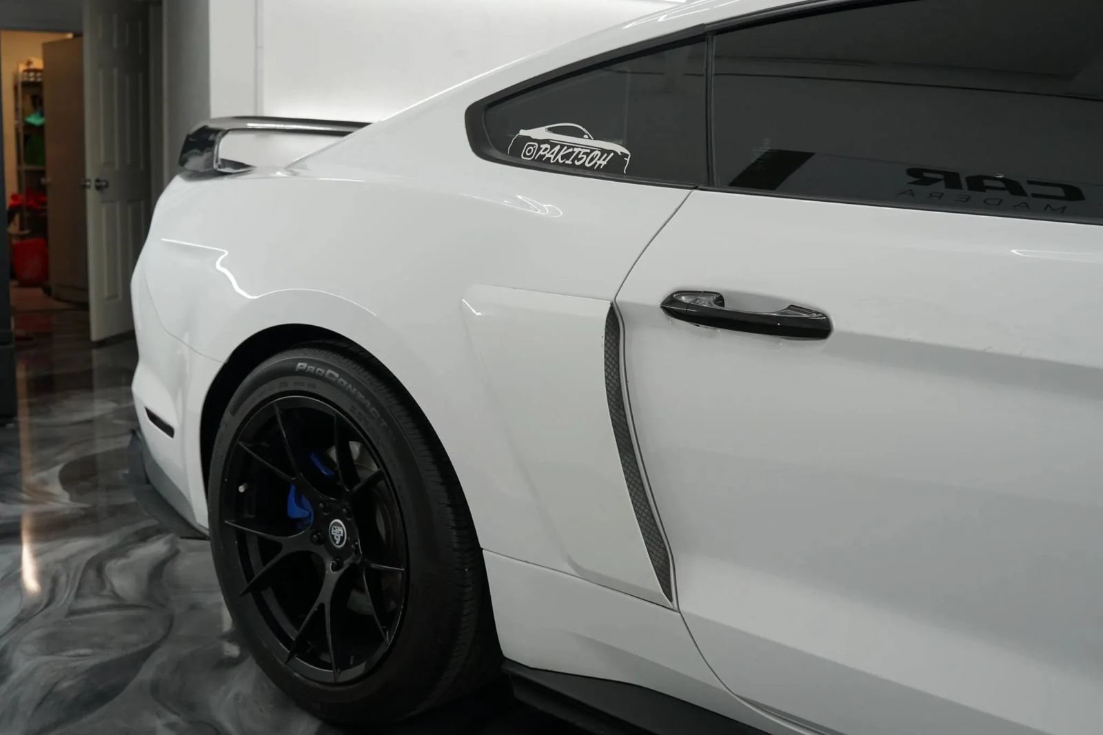 Used 2019 Ford Mustang GT Premium w/ Equipment Group 401A RWD image 26