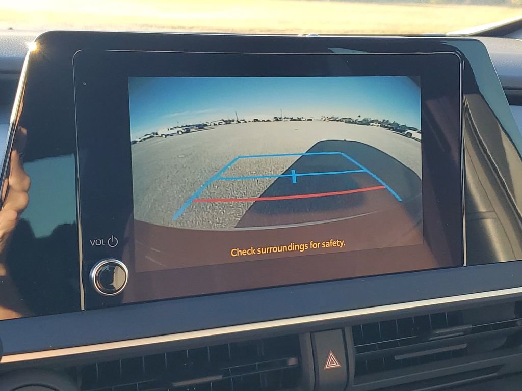 Certified 2025 Toyota Prius LE image 29