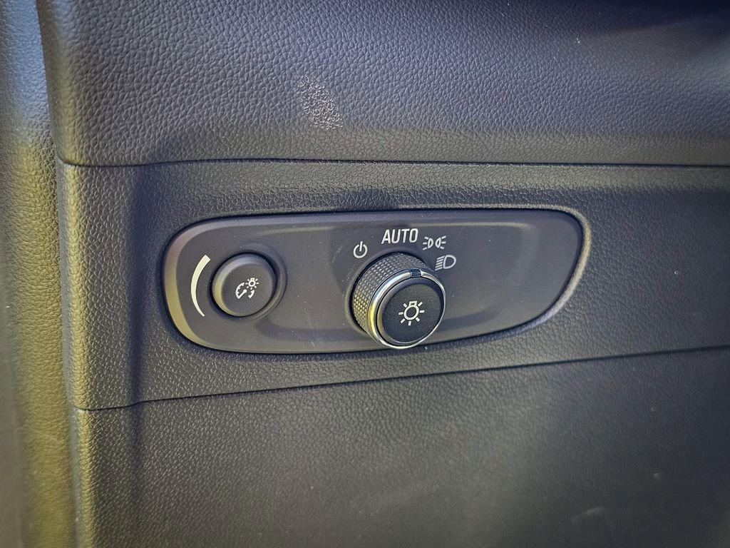 Certified 2023 Buick Envision Essence AWD/4WD image 14