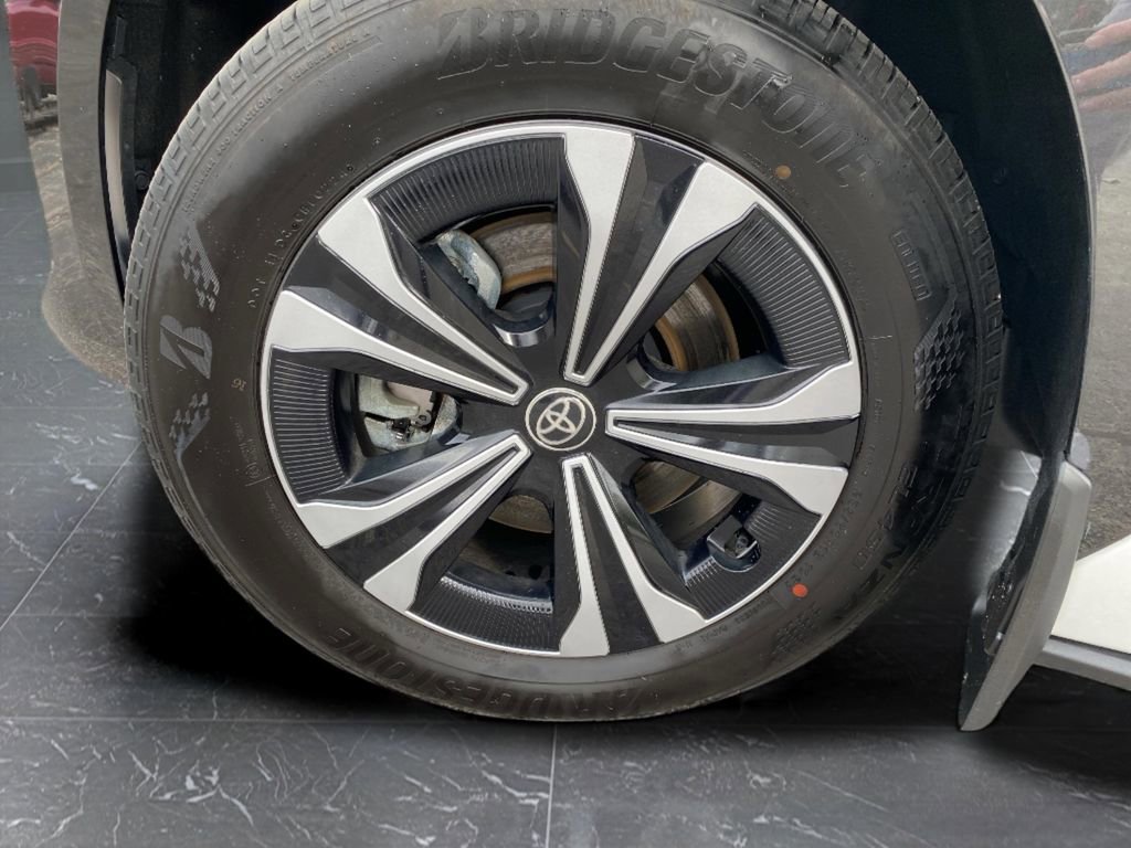Used 2024 Toyota bZ4X XLE image 48
