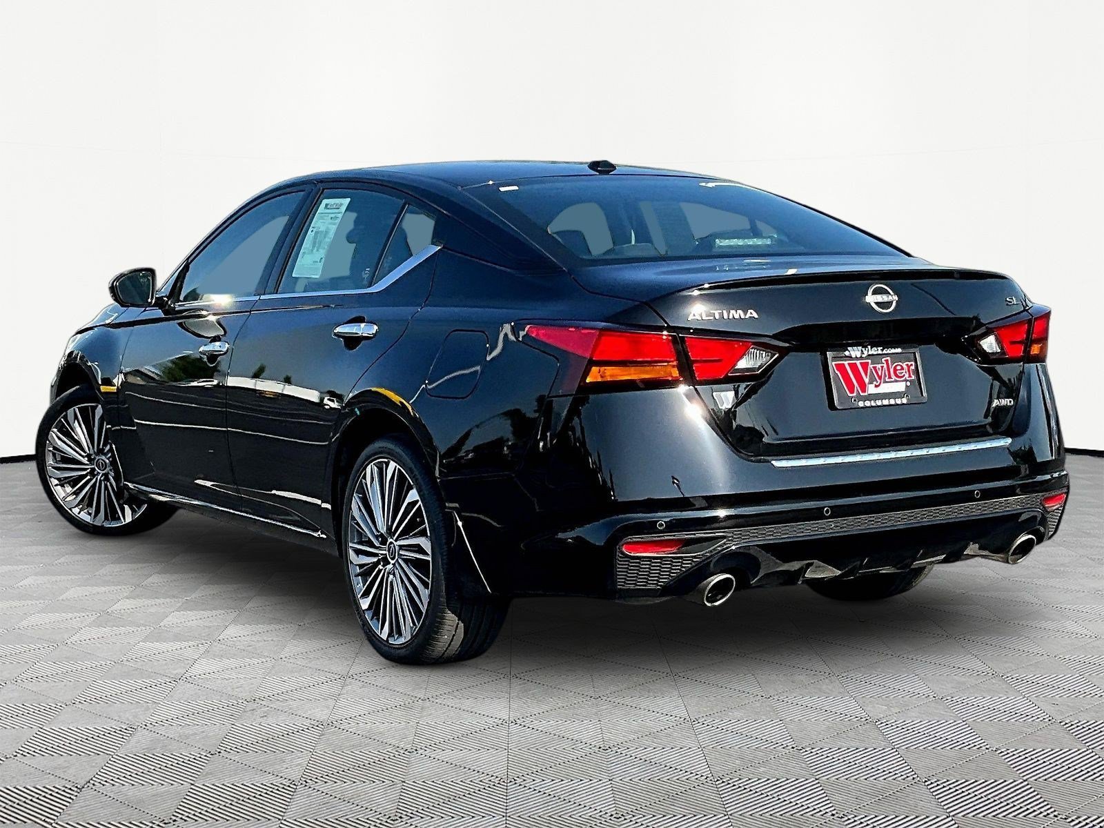 Used 2023 Nissan Altima 2.5 SL AWD/4WD image 4