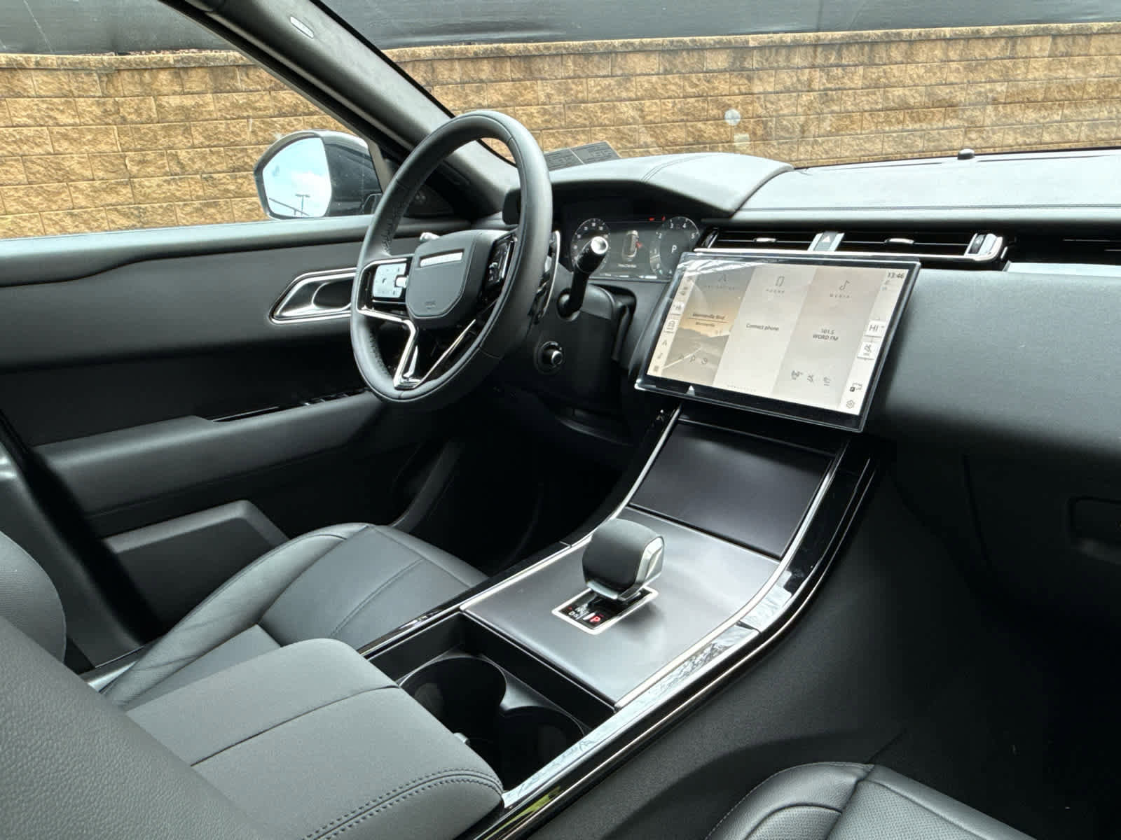 Used 2026 Land Rover Range Rover Velar Dynamic SE AWD/4WD image 12