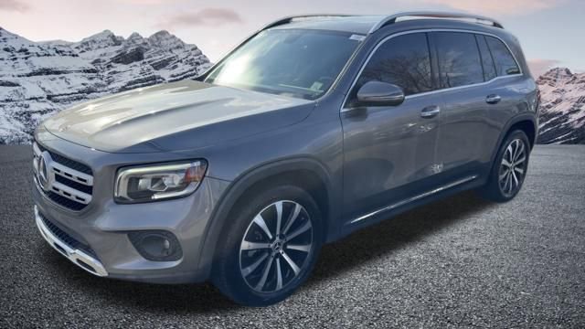 Used 2022 Mercedes-Benz GLB 250 w/ Premium Package Lite image 1