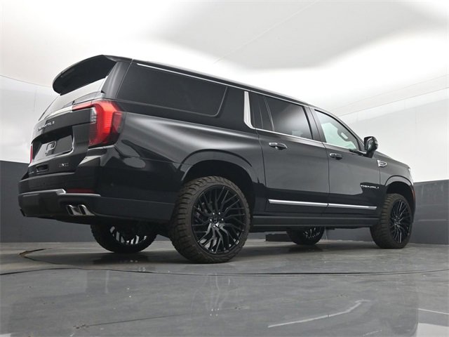 Used 2025 GMC Yukon XL Denali w/ Sun & Power Step Package image 56