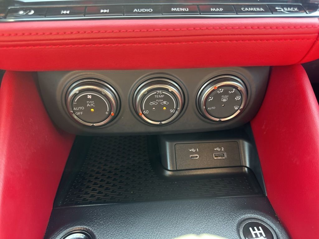 Used 2024 Nissan Z Performance w/ Floor Mat Package image 18