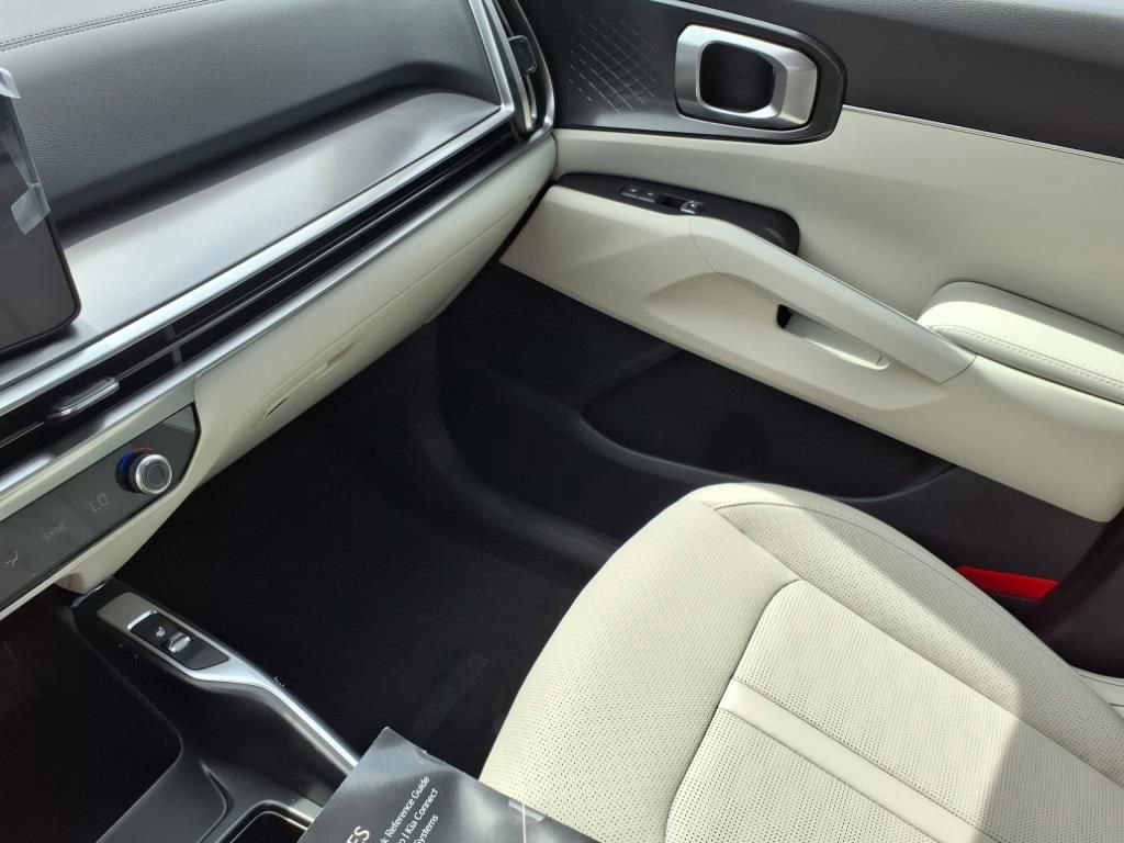 New 2025 Kia Sorento S image 26