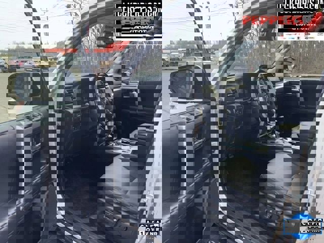 Used 2024 Toyota 4Runner SR5 Premium image 8