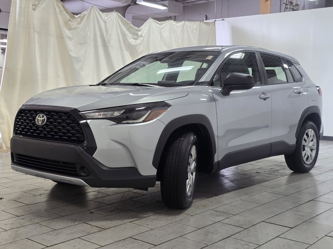 Certified 2025 Toyota Corolla Cross L image 10