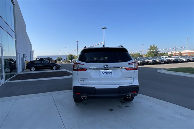 New 2025 Subaru Ascent Limited image 4