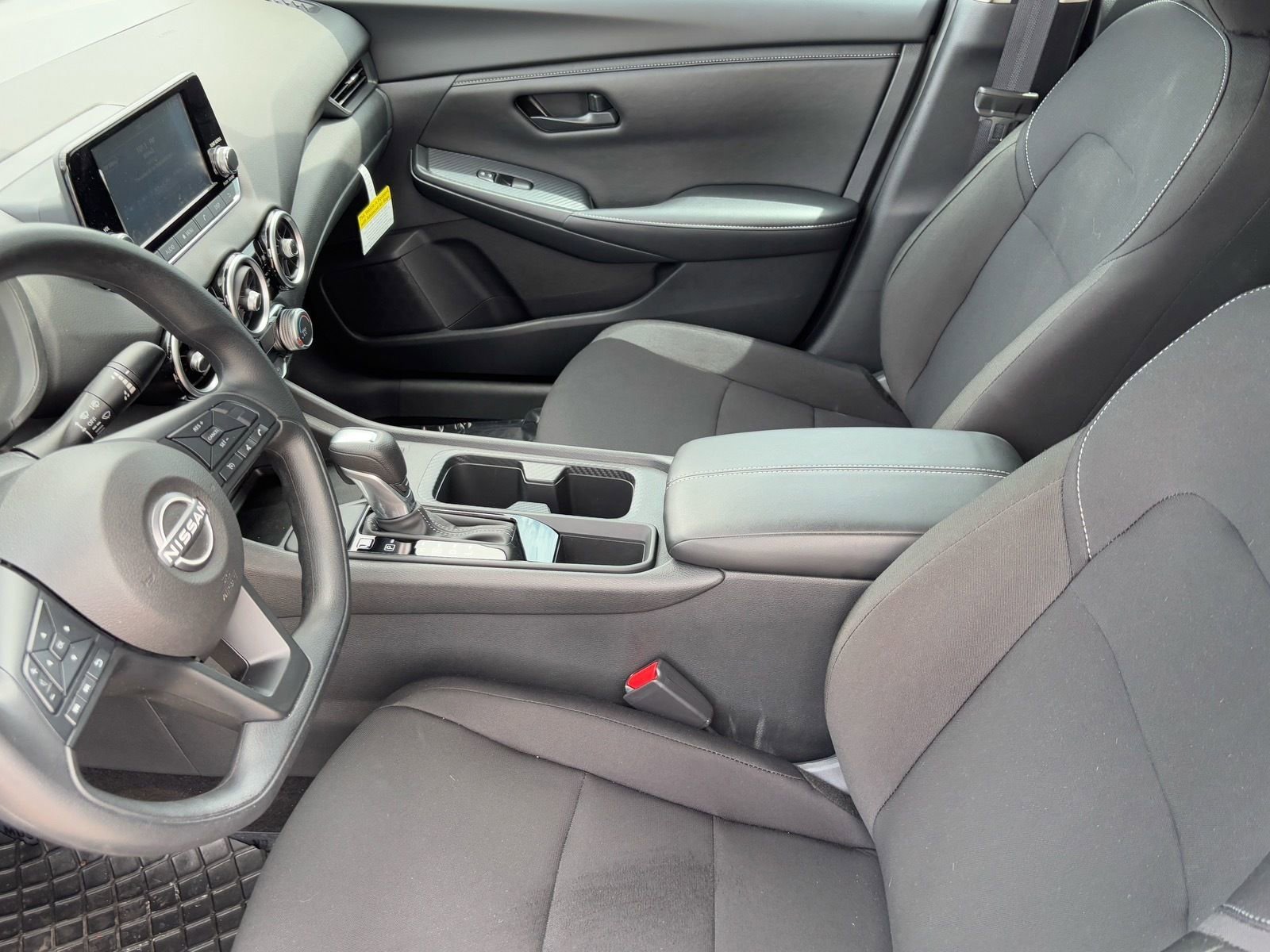 Used 2025 Nissan Sentra S image 17
