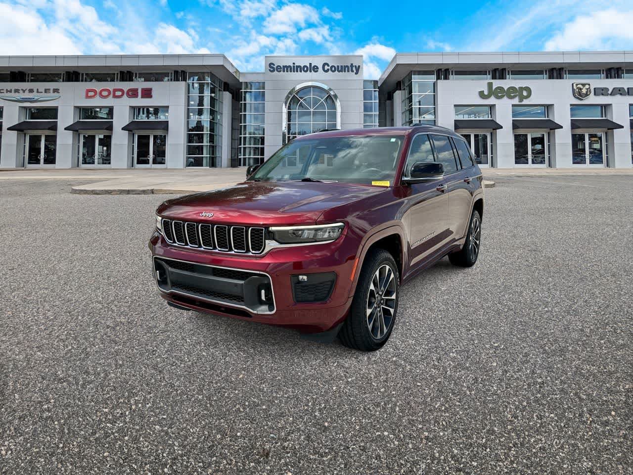 Certified 2022 Jeep Grand Cherokee L Overland RWD image 4