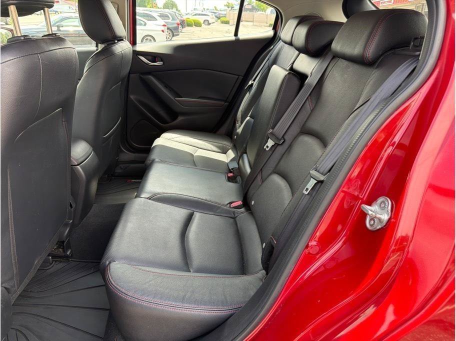 Used 2014 MAZDA MAZDA3 s Grand Touring w/ Technology Package FWD image 12
