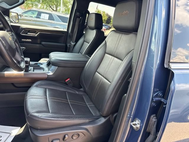 Used 2024 Chevrolet Silverado 1500 High Country w/ Z71 Off-Road Package AWD/4WD image 18