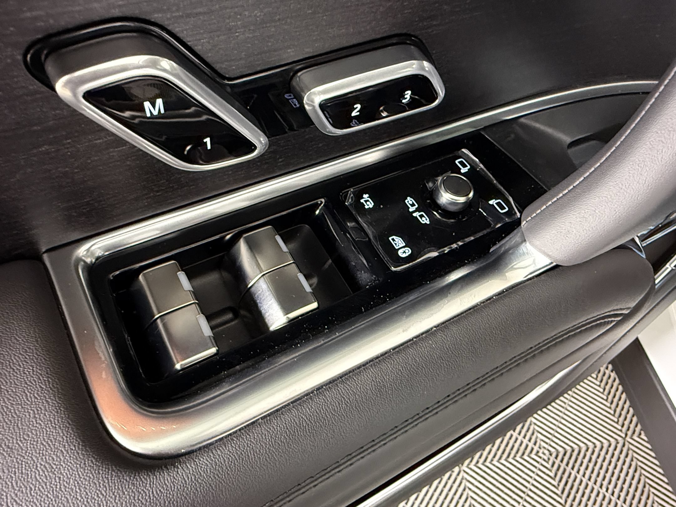 New 2027 Land Rover Range Rover SE AWD/4WD image 13