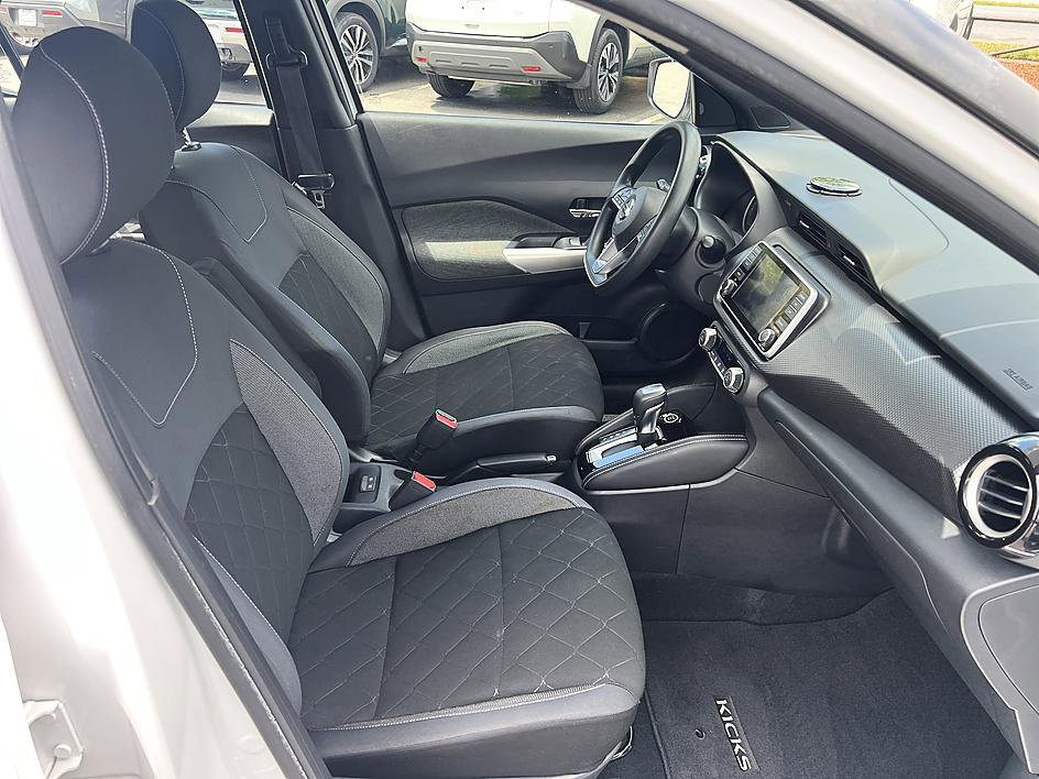 Used 2019 Nissan Kicks SV w/ Exterior Electronics Package FWD image 17