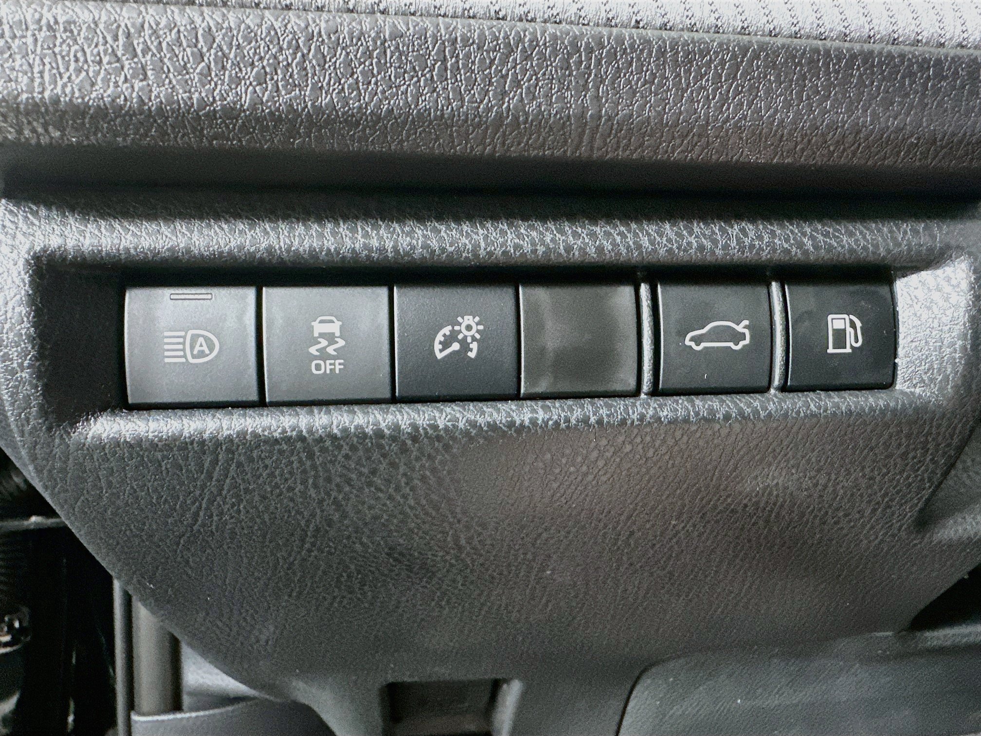 Used 2026 Toyota Camry SE w/ Convenience Package FWD image 17