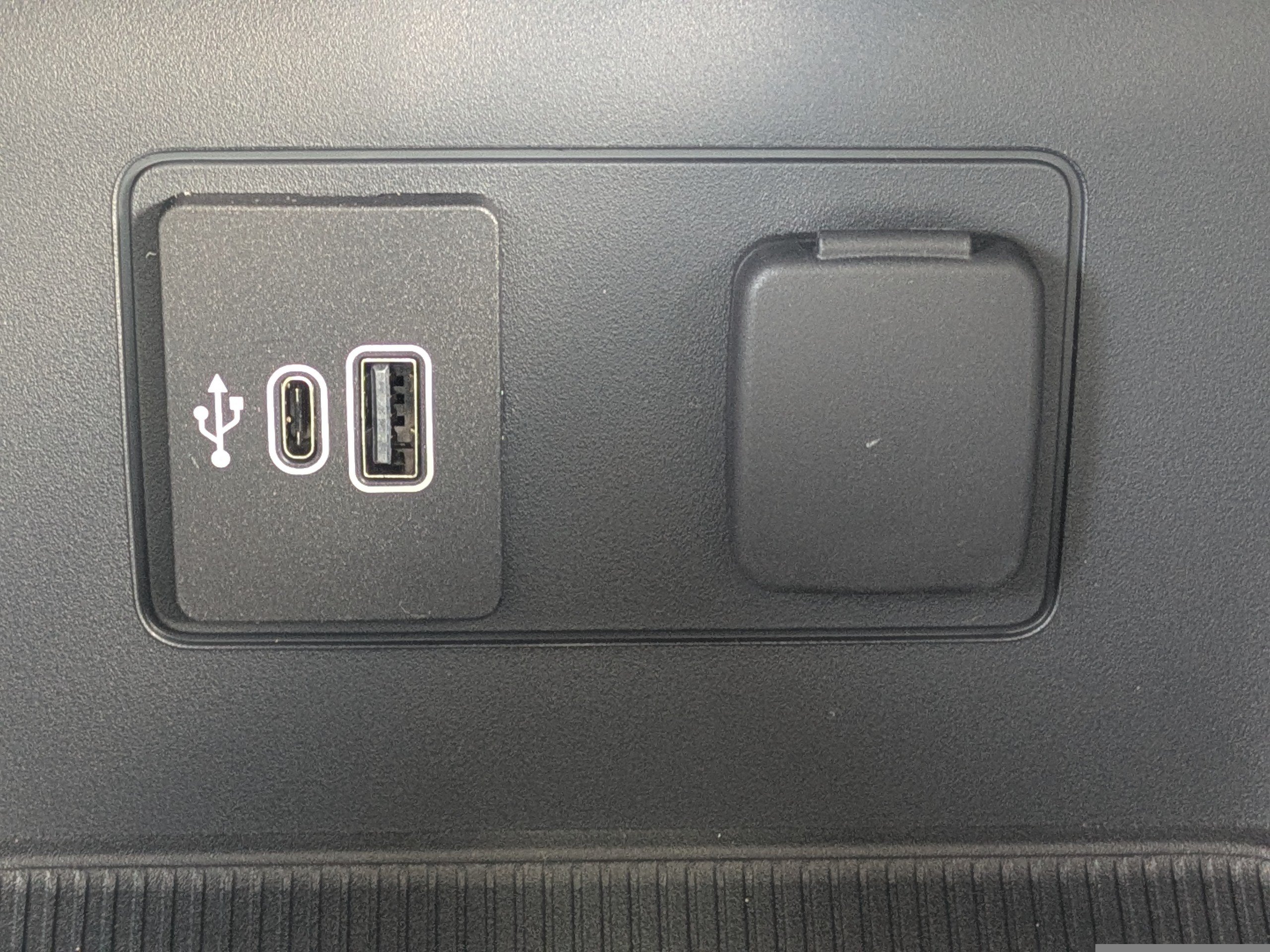 New 2026 Ford Explorer Active w/ Active Comfort Package RWD image 23