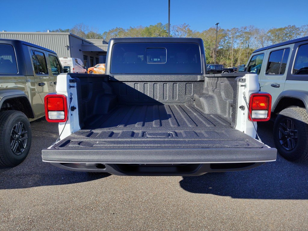 New 2026 Jeep Gladiator Sport AWD/4WD image 28