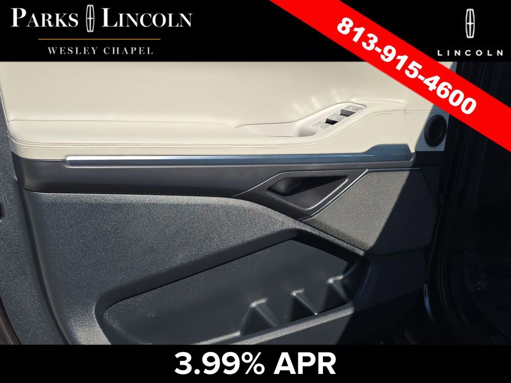 Used 2025 Lincoln Navigator Reserve image 18