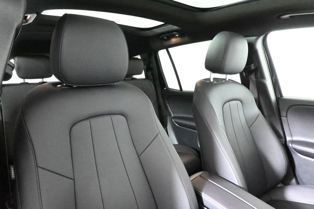 Certified 2026 Mercedes-Benz GLB 250 4MATIC image 33