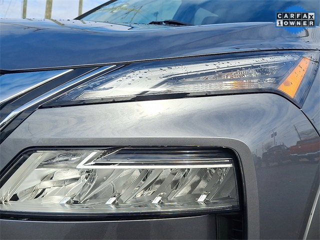 Used 2022 Nissan Rogue SV w/ SV Premium Package image 9