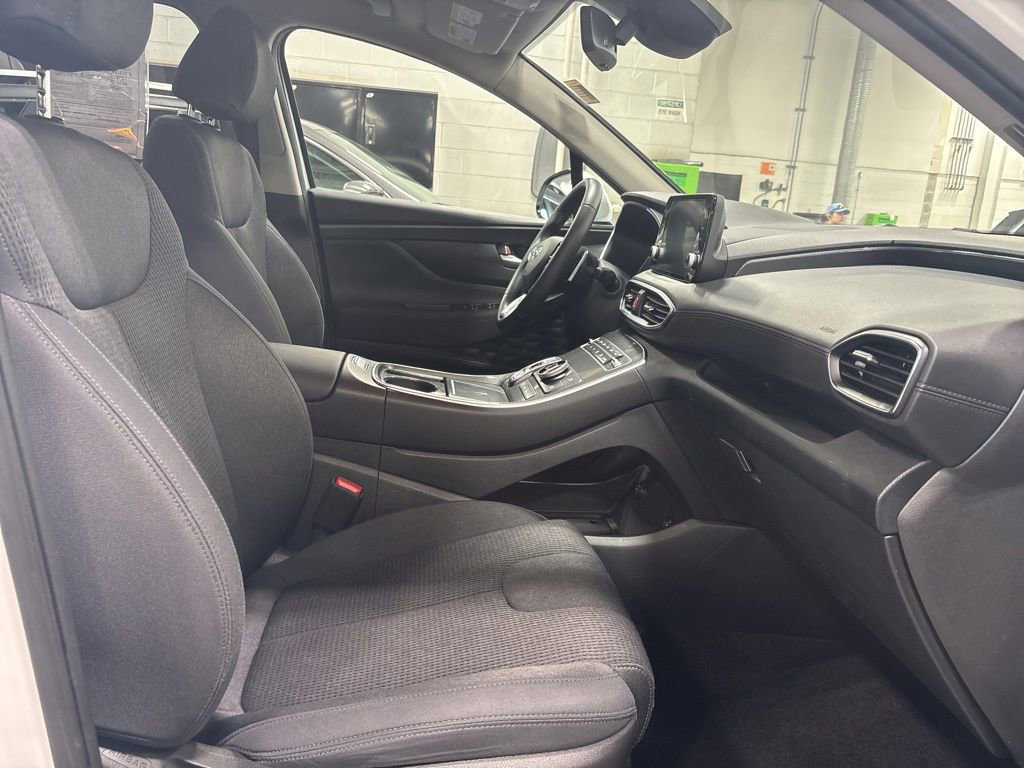 Used 2022 Hyundai Santa Fe SEL w/ Convenience Package image 16