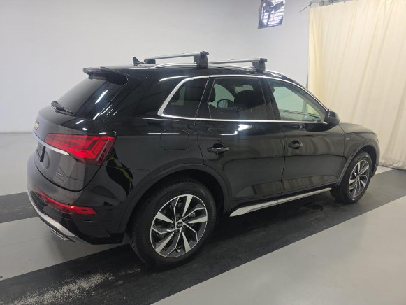 Used 2023 Audi Q5 2.0T Premium Plus w/ Premium Plus Package AWD/4WD image 6