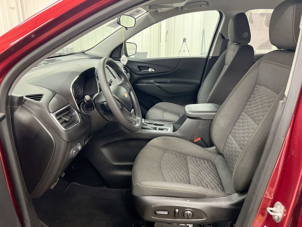 Used 2021 Chevrolet Equinox LT AWD/4WD image 18