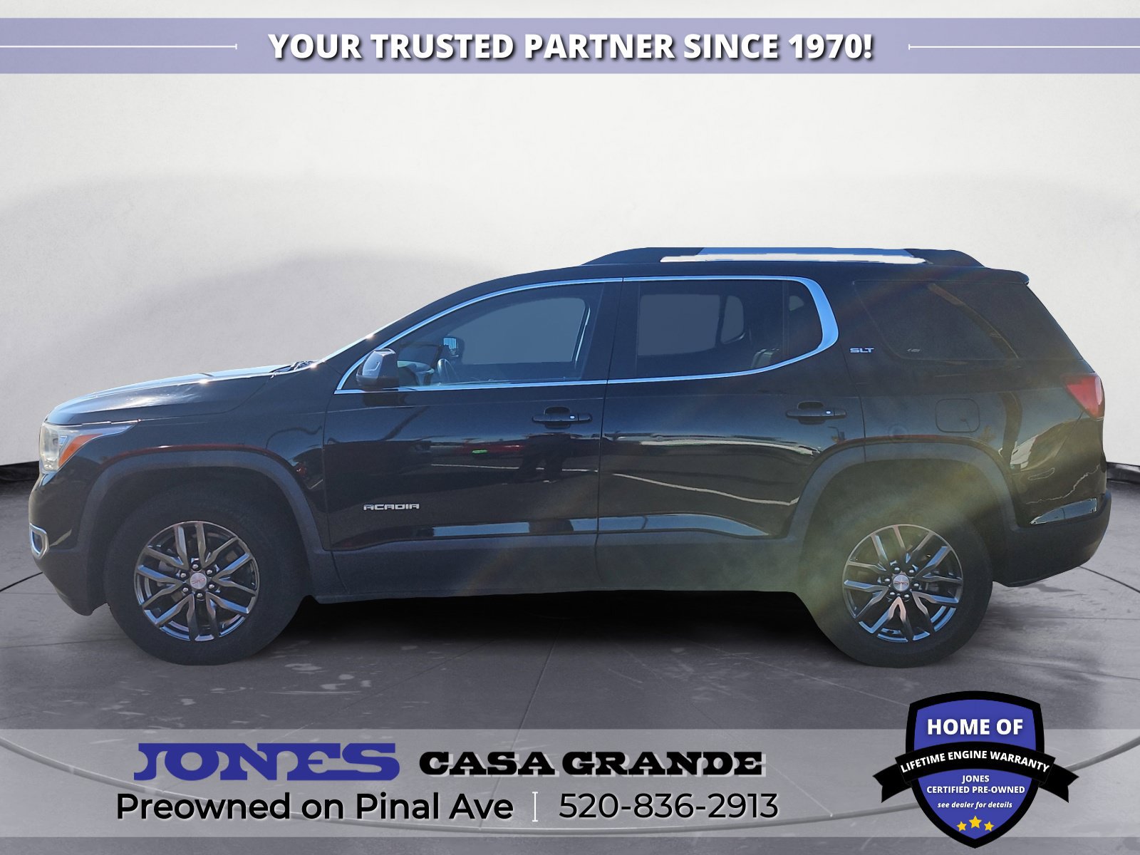 Used 2017 GMC Acadia SLT FWD image 3
