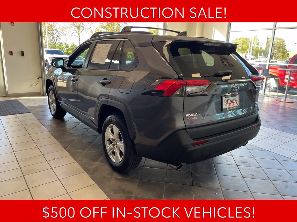 Used 2021 Toyota RAV4 XLE w/ Convenience Package AWD/4WD image 8