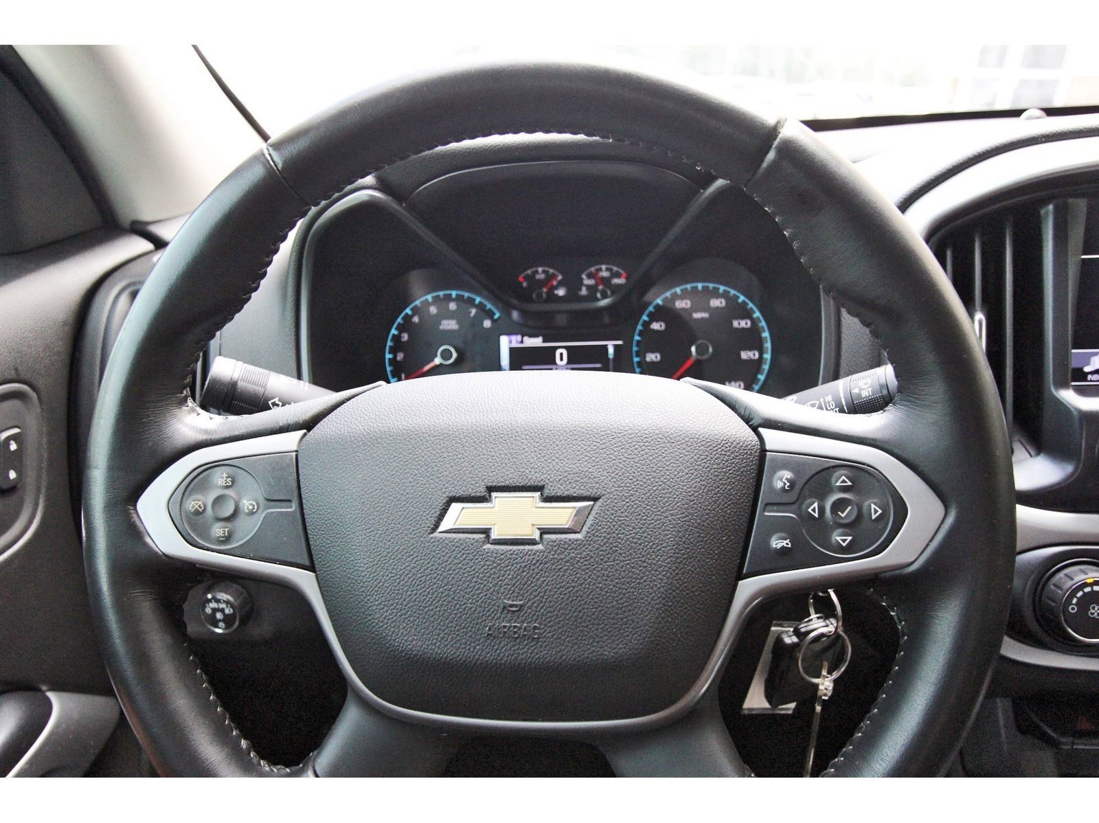 Used 2017 Chevrolet Colorado LT w/ Midnight Edition RWD image 15