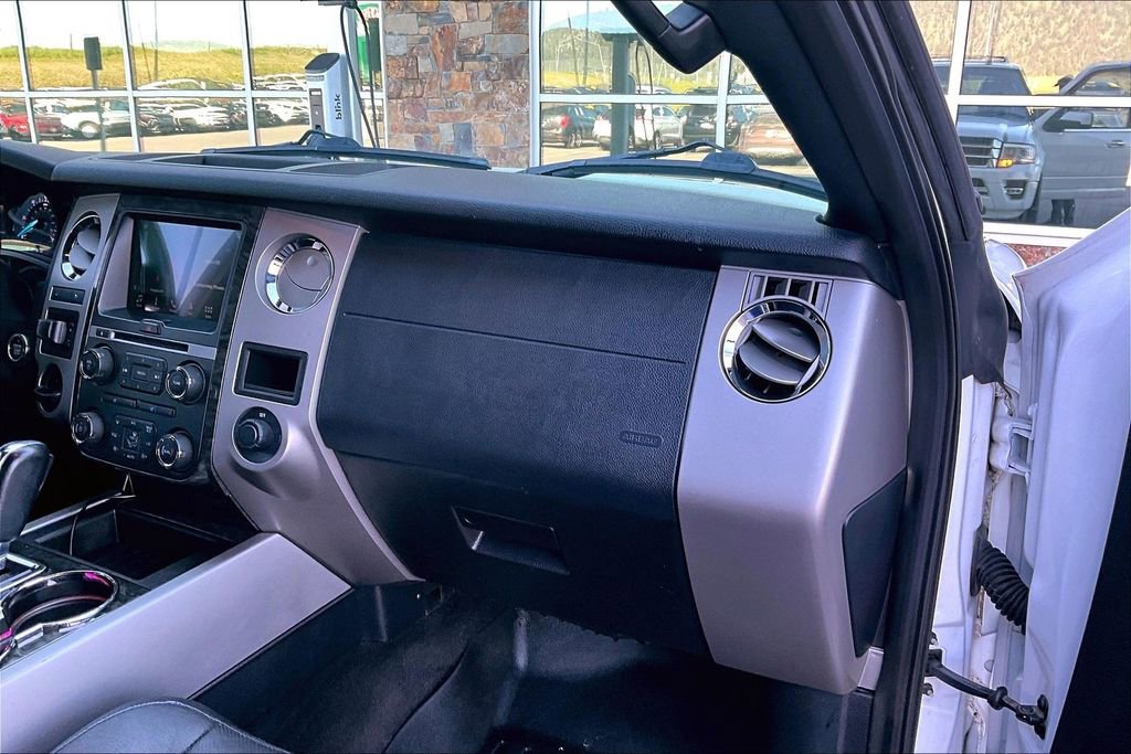 Used 2017 Ford Expedition EL Limited RWD image 17