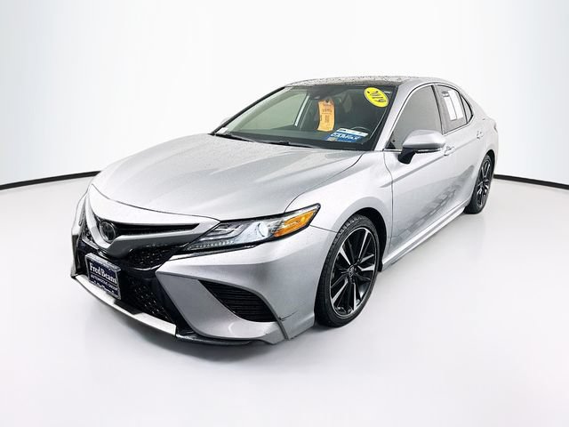 Used 2019 Toyota Camry XSE FWD image 3