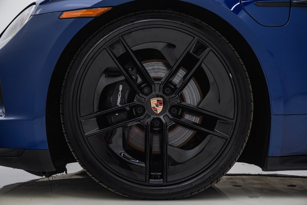 Certified 2025 Porsche Taycan AWD/4WD image 13