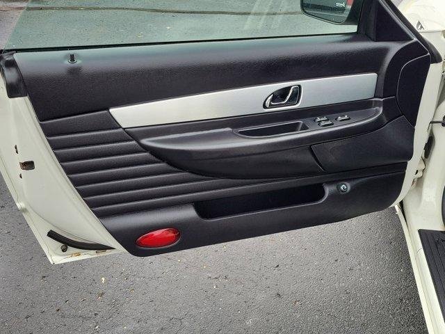 Used 2003 Ford Thunderbird Deluxe image 10