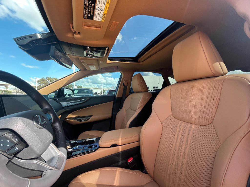 Used 2024 Lexus NX 350h AWD w/ Vision Package image 12