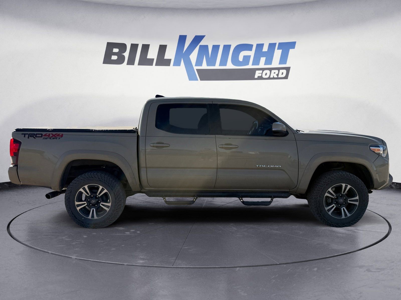 Used 2019 Toyota Tacoma TRD Sport image 6