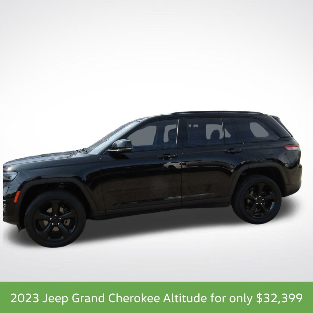 Used 2023 Jeep Grand Cherokee Altitude AWD/4WD image 2