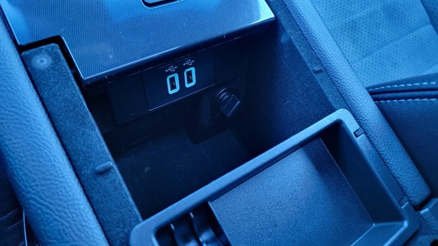 Used 2016 Ford Taurus SHO w/ Equipment Group 401A image 39