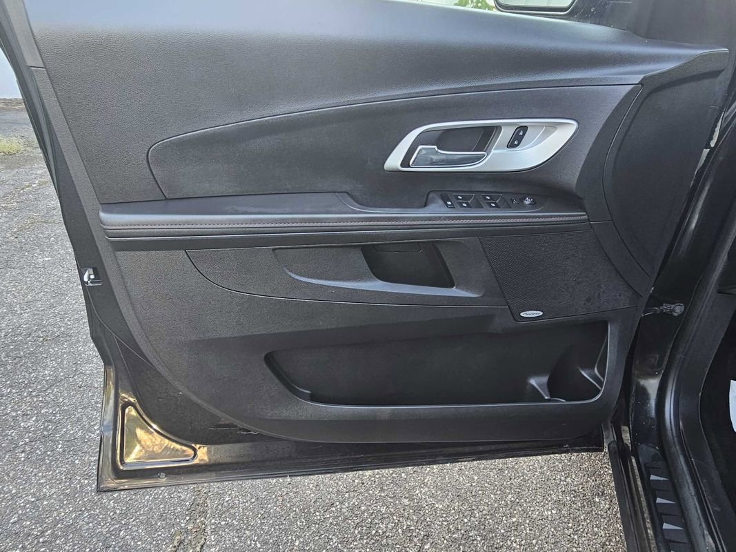 Used 2013 Chevrolet Equinox LTZ image 23