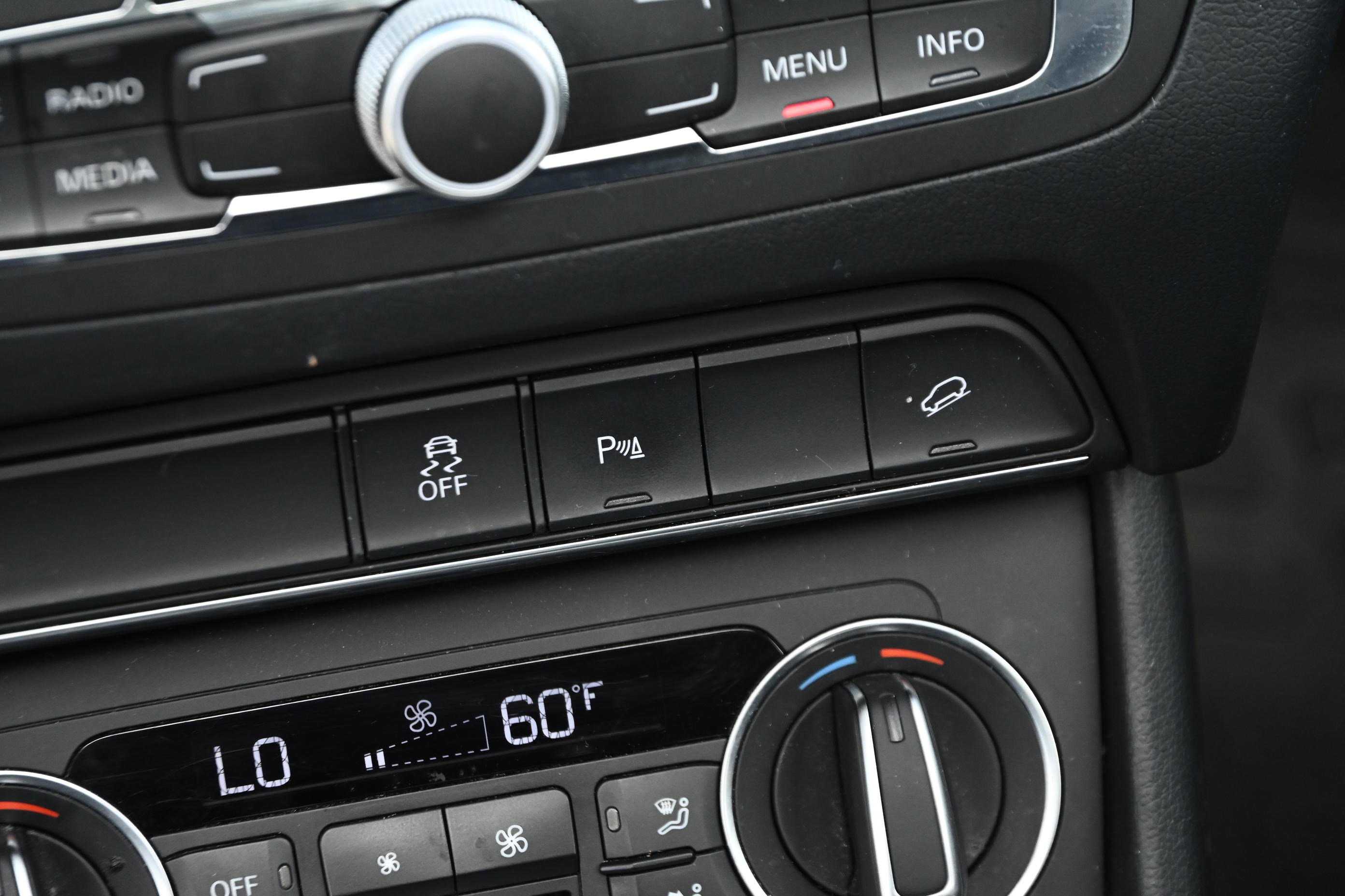 Used 2018 Audi Q3 2.0T Premium w/ Convenience Package image 30