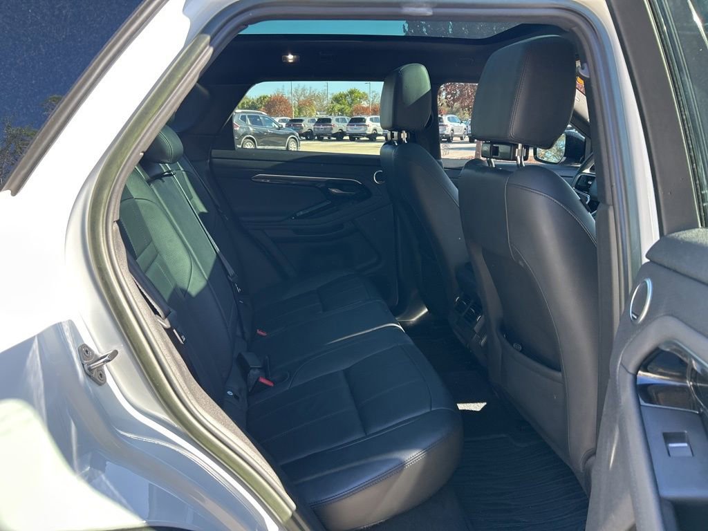 Used 2023 Land Rover Range Rover Evoque R-Dynamic S image 46