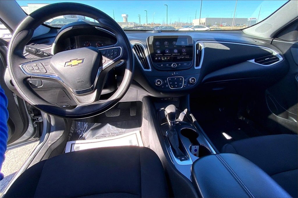 Used 2024 Chevrolet Malibu LT image 10