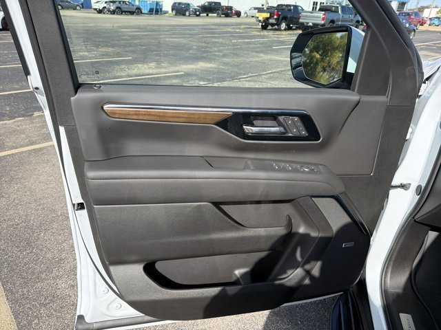 New 2026 Chevrolet Suburban High Country w/ Sun And Tow Package image 10