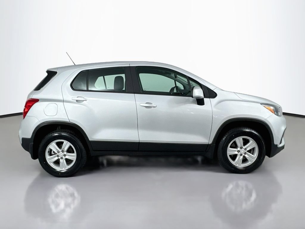 Used 2019 Chevrolet Trax LS w/ LPO, Protection Package AWD/4WD image 5