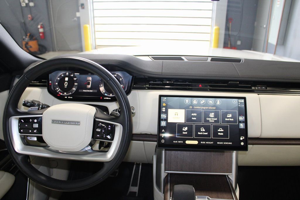 Used 2024 Land Rover Range Rover SE image 18