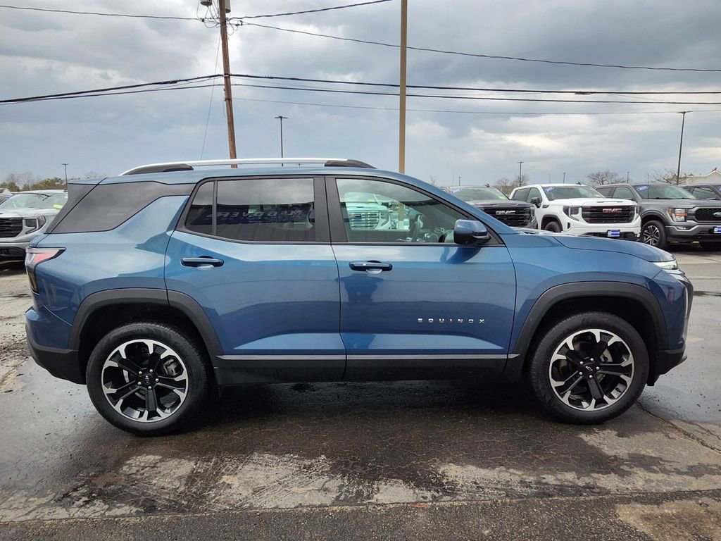 Used 2025 Chevrolet Equinox LT w/ Safety and Technology Package image 6