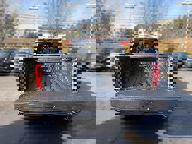 New 2026 GMC Sierra 2500 SLT w/ SLT Premium Package AWD/4WD image 13