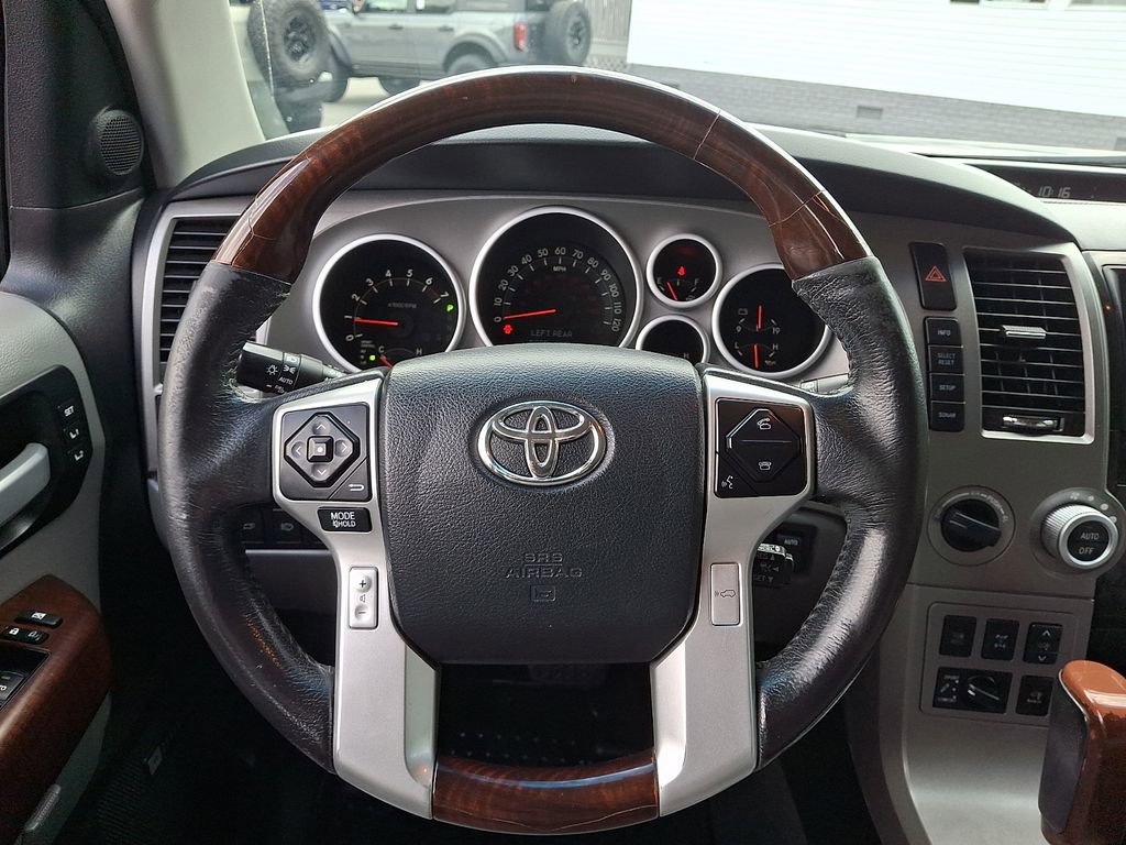 Used 2014 Toyota Sequoia Platinum AWD/4WD image 19