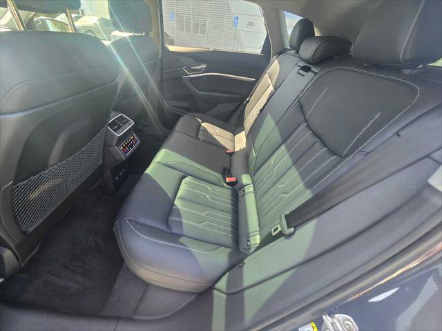 Used 2024 Audi Q8 e-tron Prestige w/ Prestige Package image 21